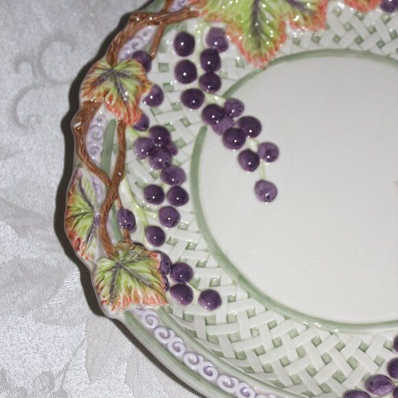 Fitz and Floyd Grapes and Lattice Plate | Grapevine Basket Weave Wall Décor - Picture 4 of 10